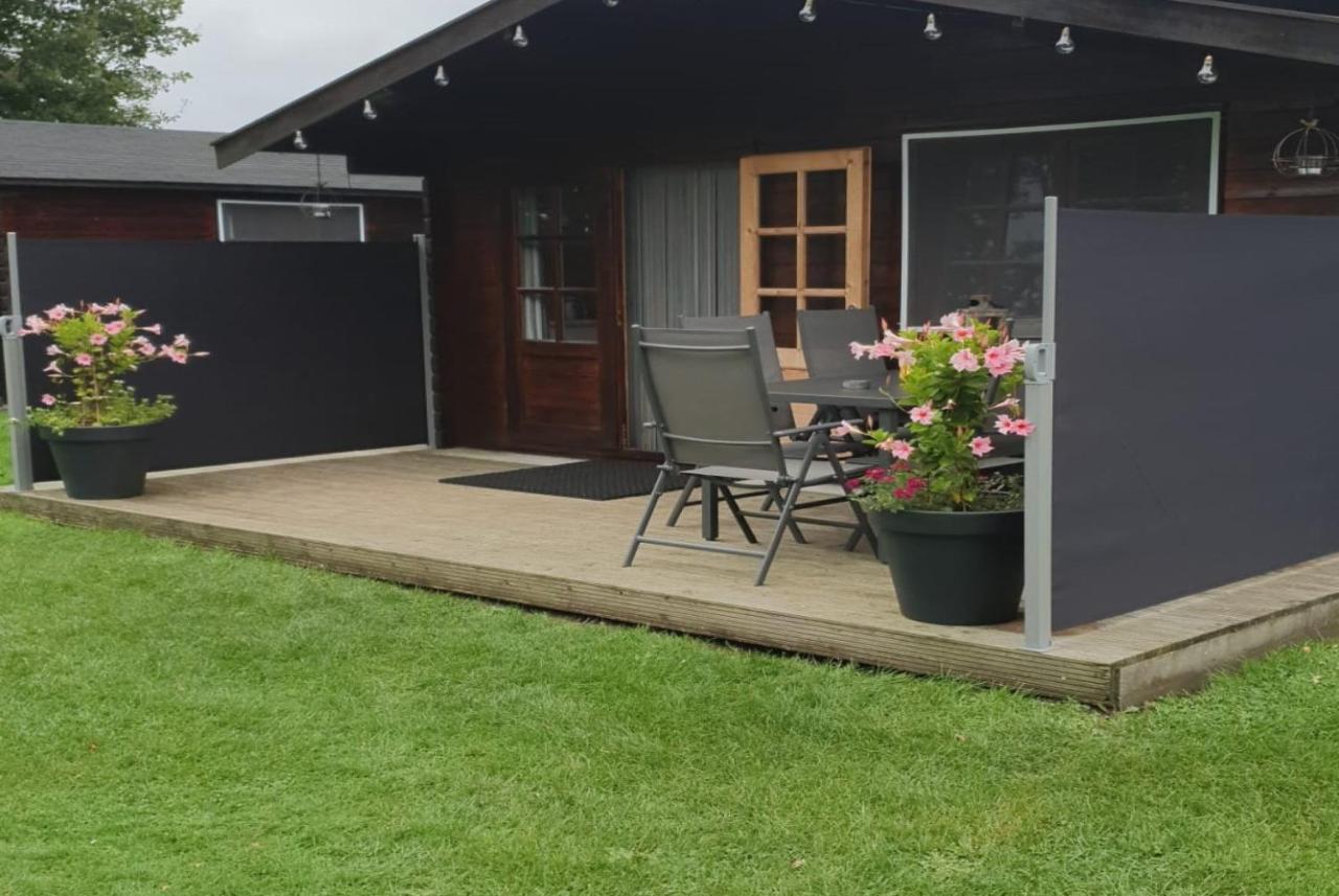 Thoefijzer Luxere Blokhutten 5 Pers En Mini Camping Zwiggelte Exterior foto